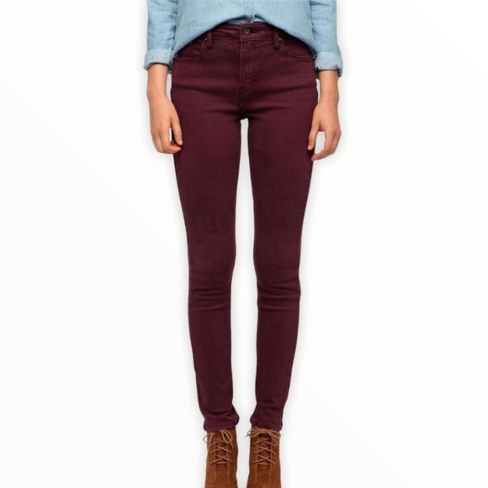 Levi's High Rise Skinny Jeans in Deep Burgundy